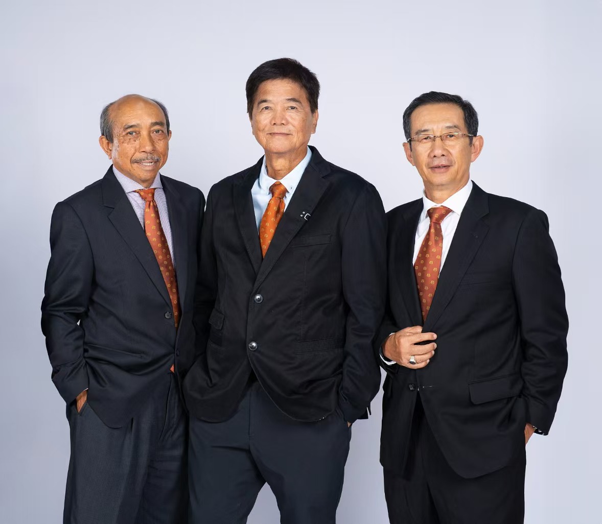 Omay socio en Malasia